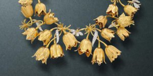 Pesona Bunga yang Terukir dalam Kalung Tulip Schlumberger