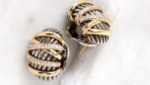 Keanggunan Anting David Yurman Helena Shrimp Earrings